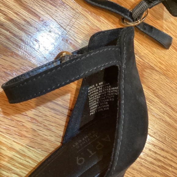 Apt 9 size 8 Leopard Heels - Picture 2 of 6